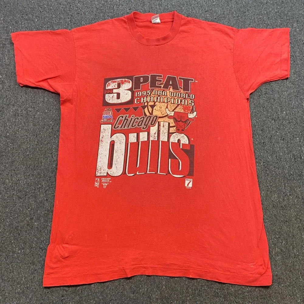 Logo 7 Chicago Bulls 1993 NBA World Champions TShirt Sz XXL Mens Red 90s 3 Peat
